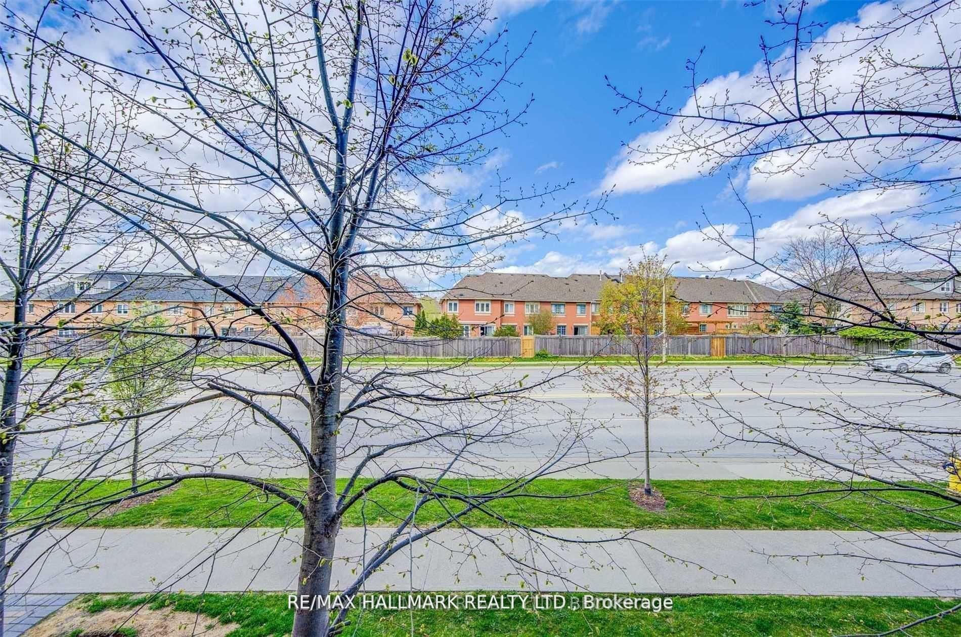 Photo 3 of Unit 110, 95 North Park Road, Vaughan, Beverley Glen — HOMEH