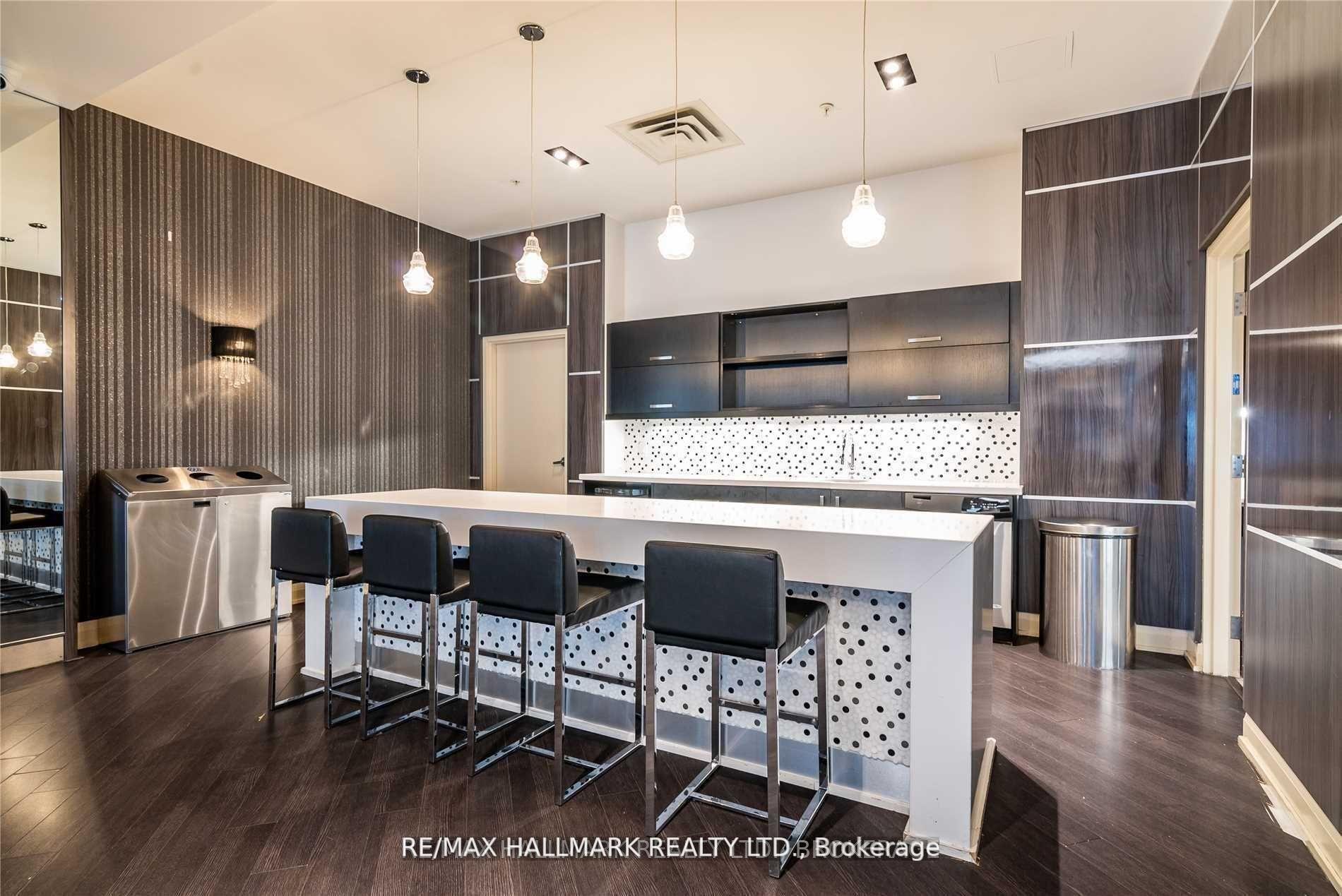 Photo 5 of Unit 110, 95 North Park Road, Vaughan, Beverley Glen — HOMEH