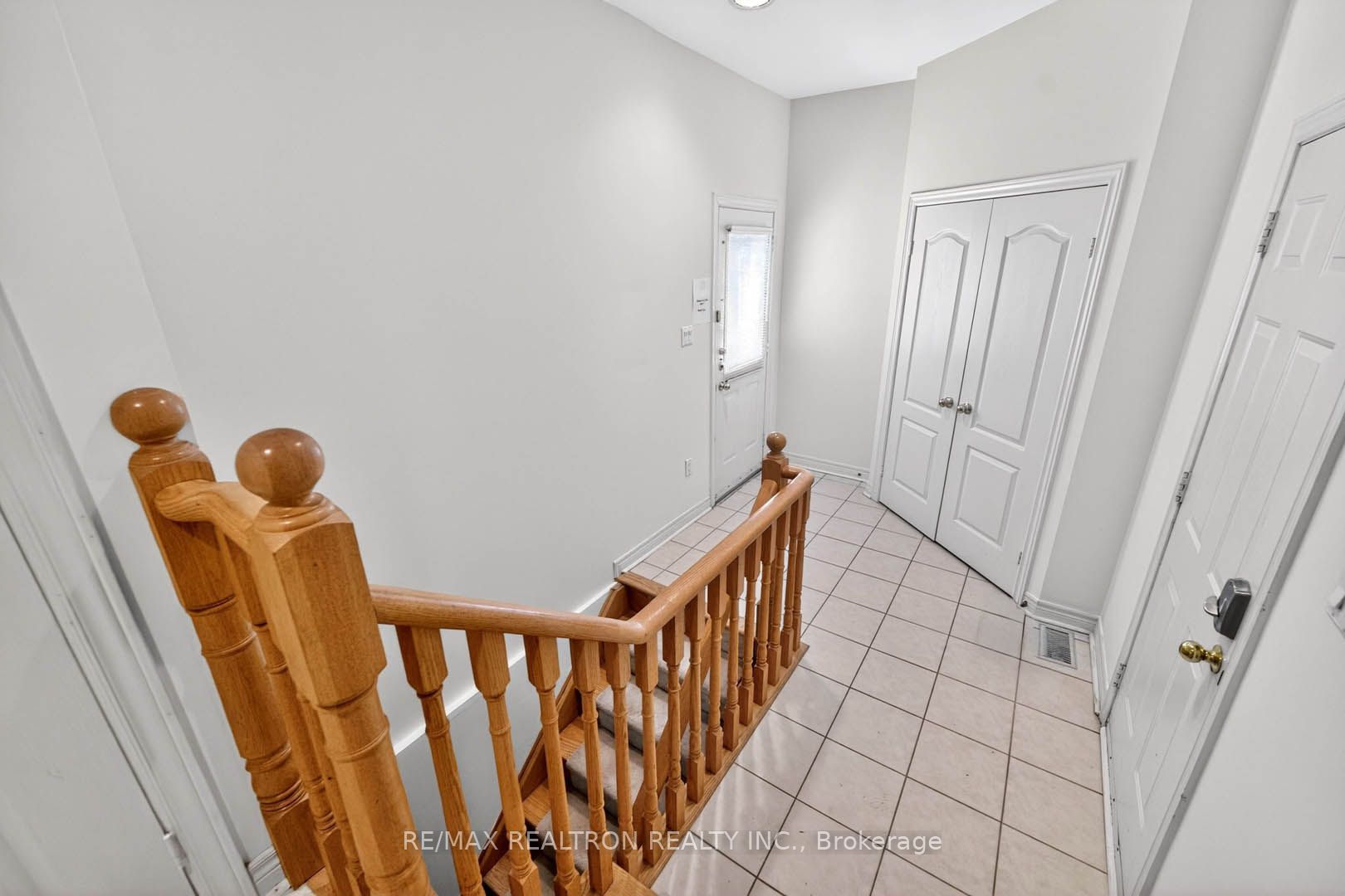 Photo 39 of 385 Calvert Road, Markham, Cachet — HOMEH