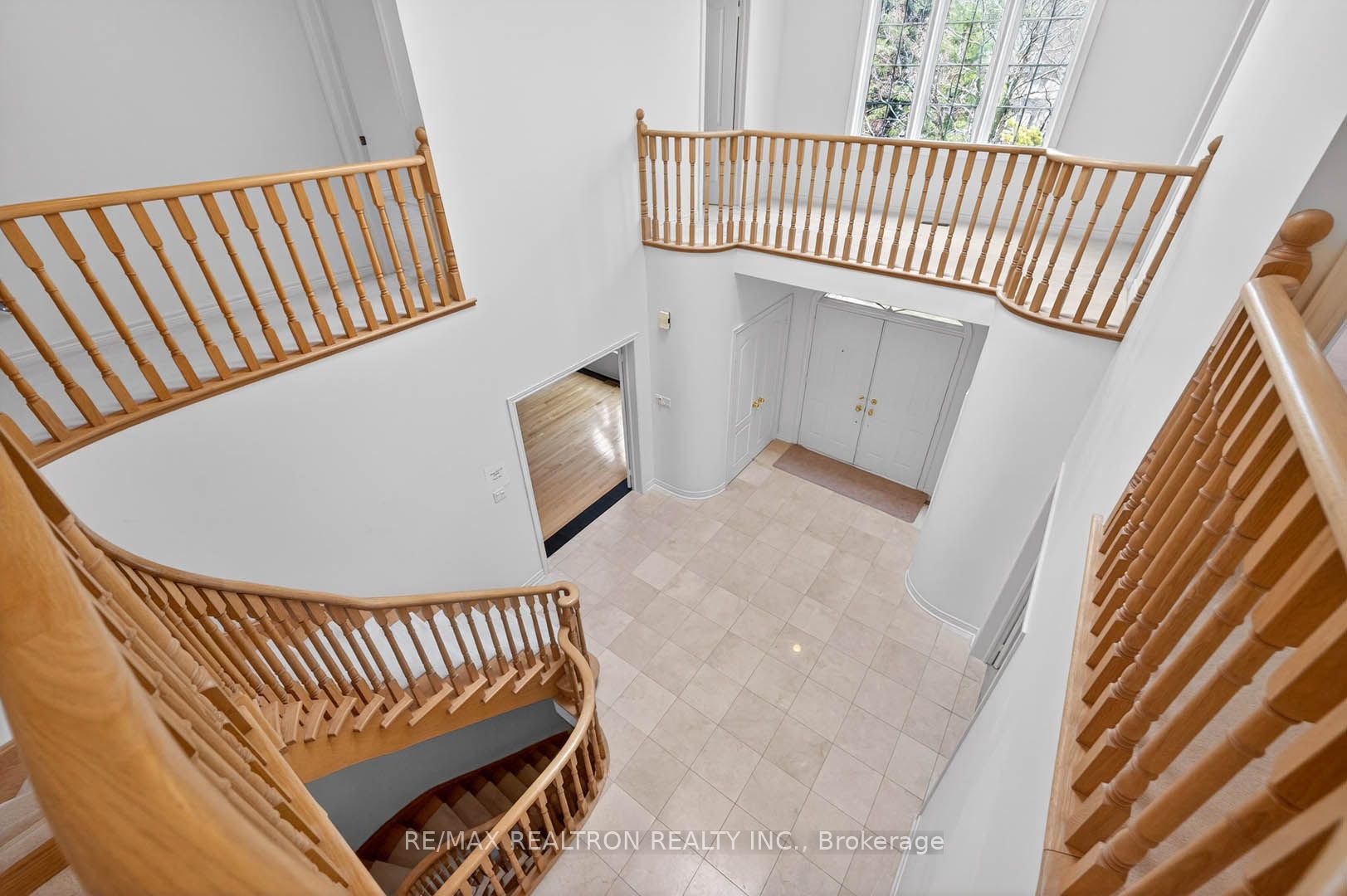 Photo 6 of 385 Calvert Road, Markham, Cachet — HOMEH