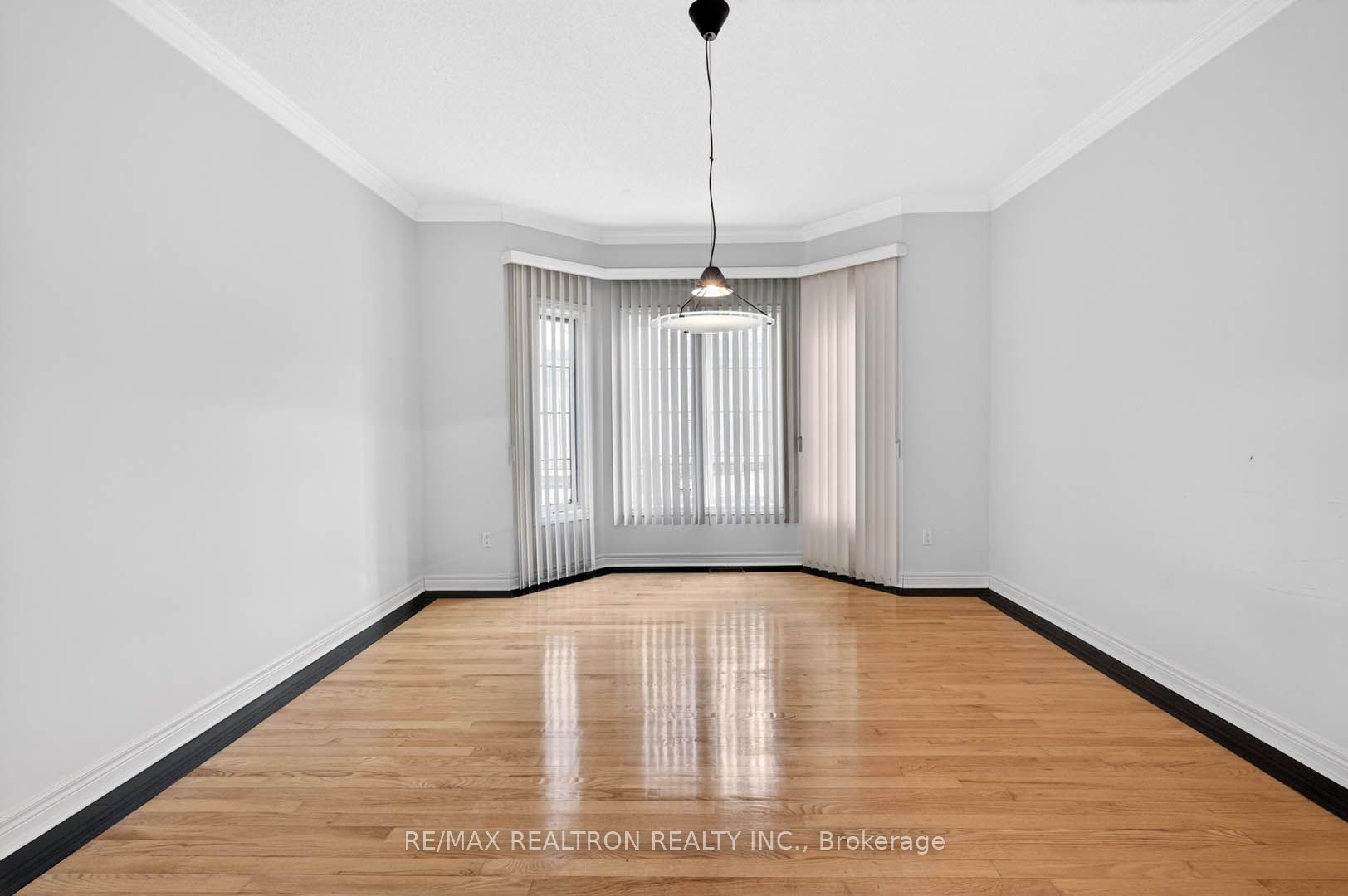 Photo 13 of 385 Calvert Road, Markham, Cachet — HOMEH