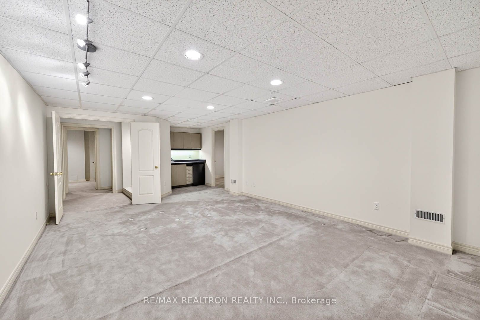 Photo 90 of 385 Calvert Road, Markham, Cachet — HOMEH