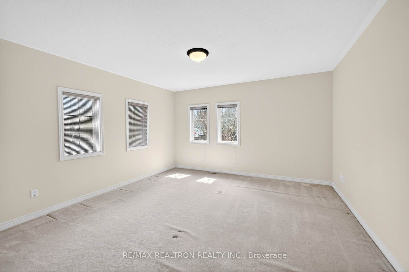 Photo 34 of 385 Calvert Road, Markham, Cachet — HOMEH