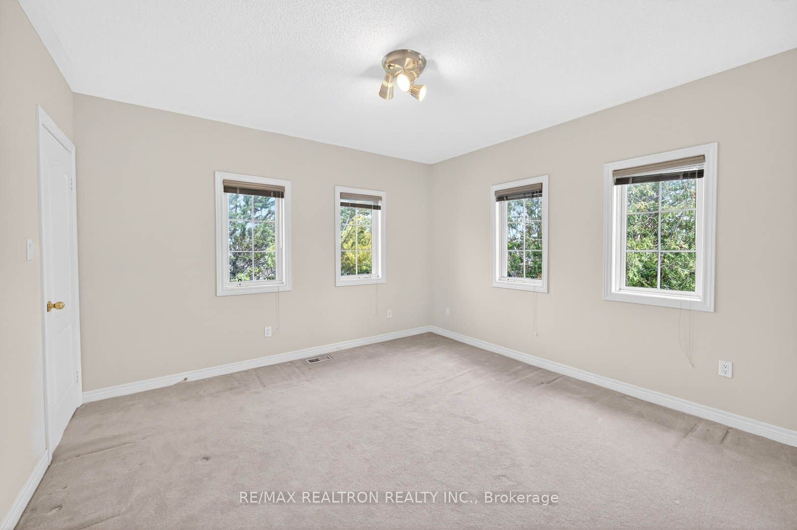 Photo 31 of 385 Calvert Road, Markham, Cachet — HOMEH