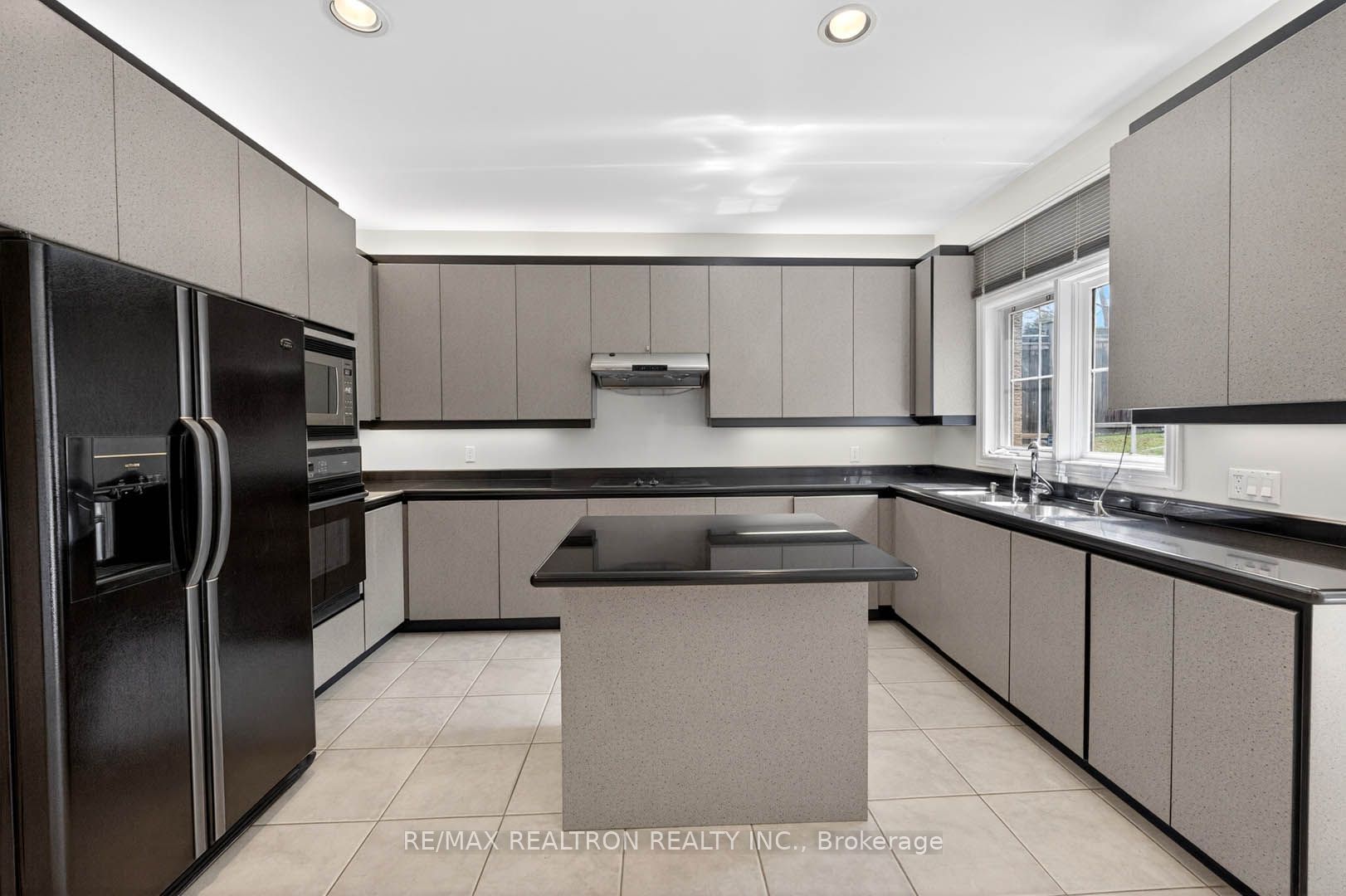 Photo 15 of 385 Calvert Road, Markham, Cachet — HOMEH