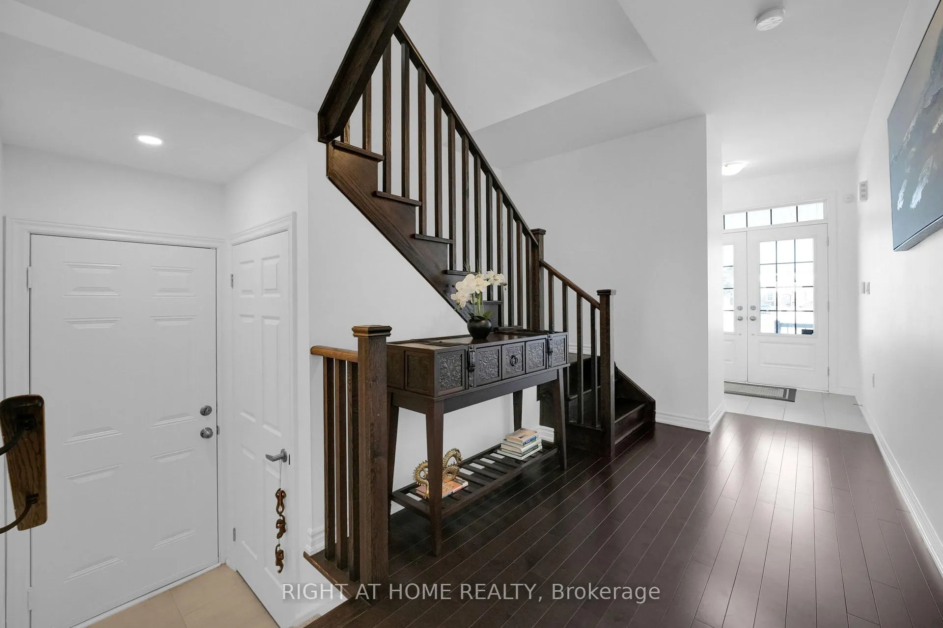 Photo 5 of 1322 Apollo Street, Oshawa, Eastdale — HOMEH