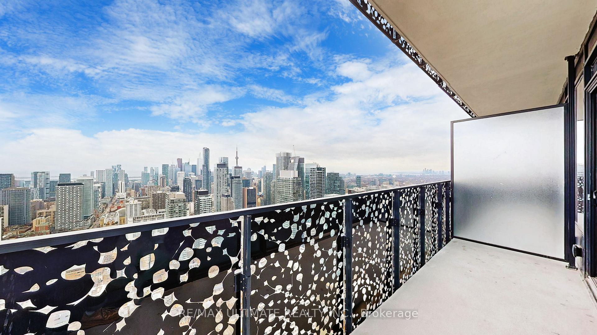 Photo 15 of Unit 4802, 55 Charles Street E, Toronto, Church-Yonge Corridor — HOMEH
