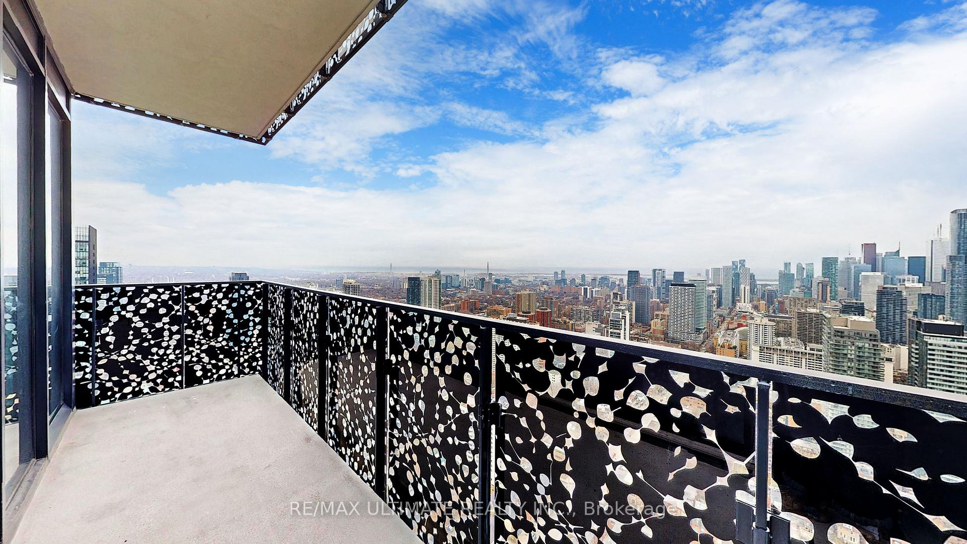 Photo 16 of Unit 4802, 55 Charles Street E, Toronto, Church-Yonge Corridor — HOMEH