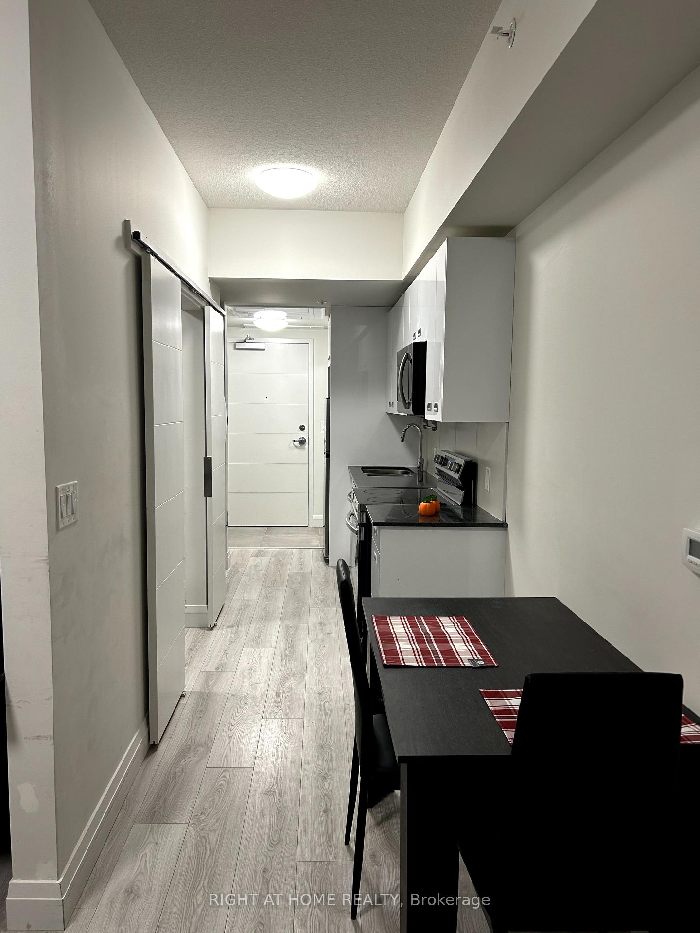 Photo 6 of Unit 509, 652 Princess Street S, Kingston, Central City East — HOMEH