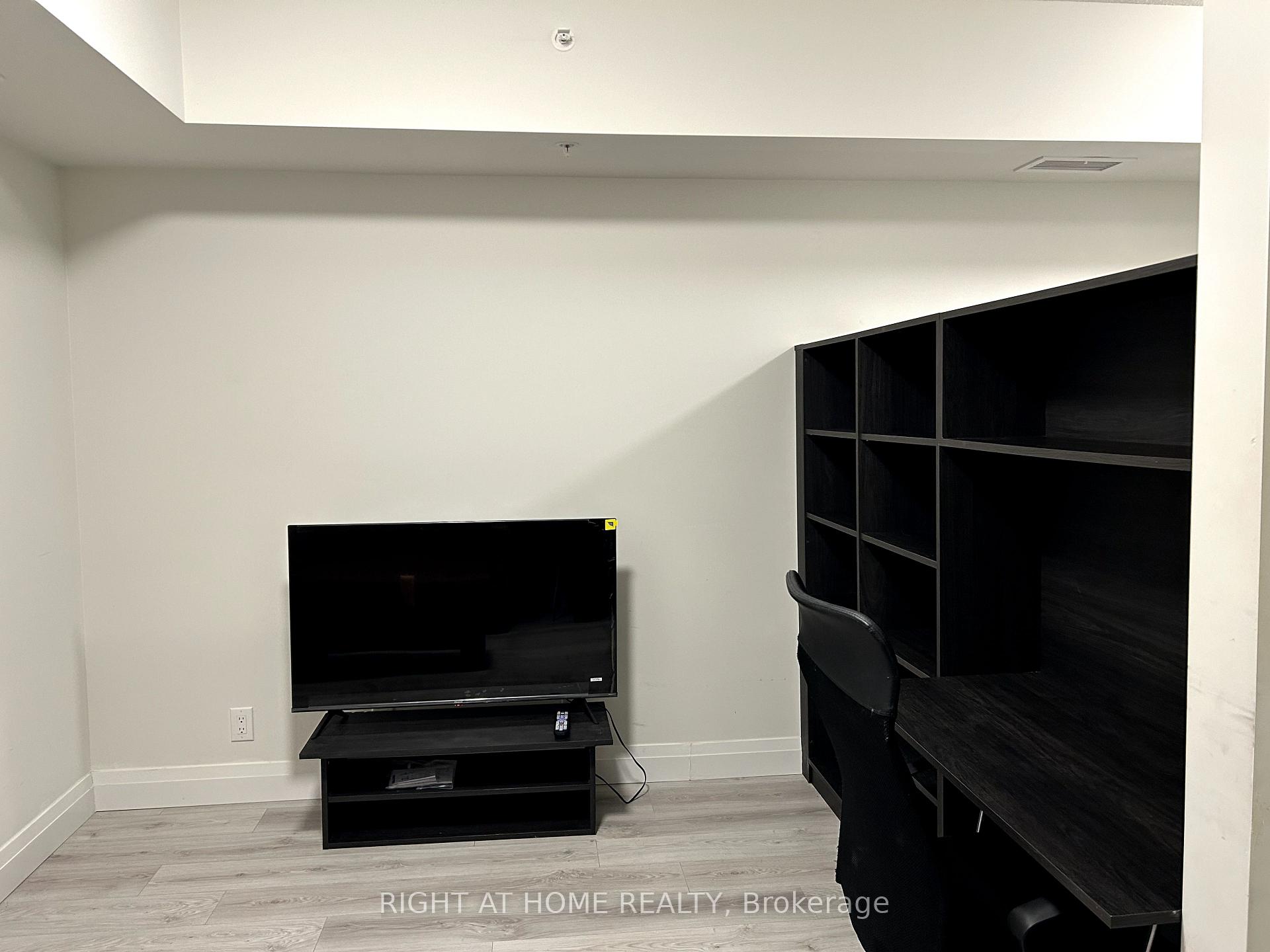 Photo 7 of Unit 509, 652 Princess Street S, Kingston, Central City East — HOMEH
