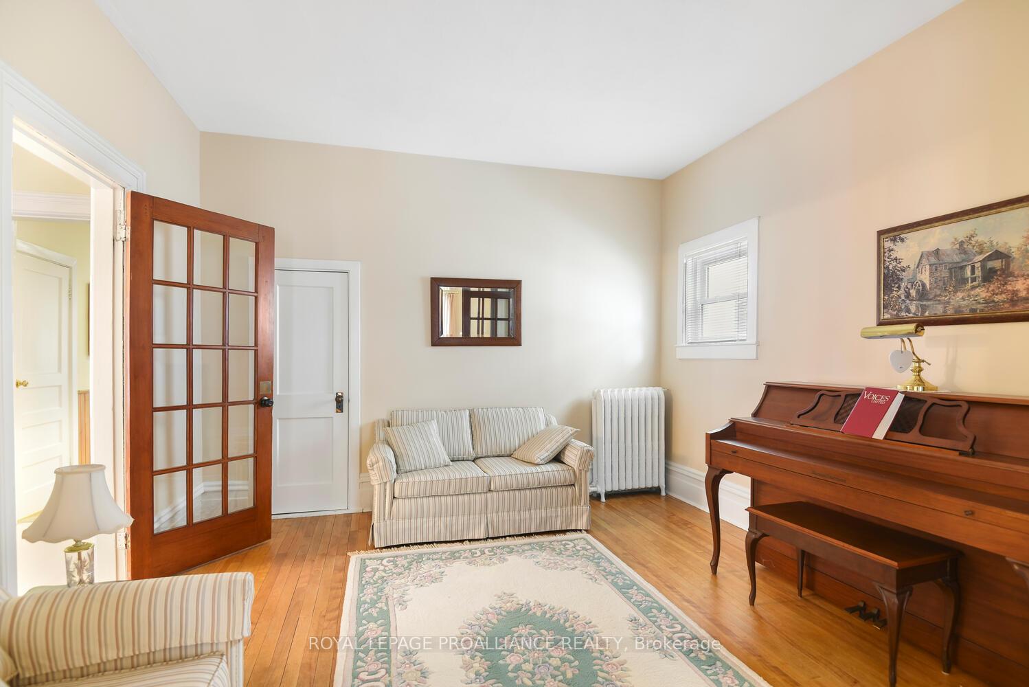 Photo 9 of 250 King Street E, Brockville — HOMEH