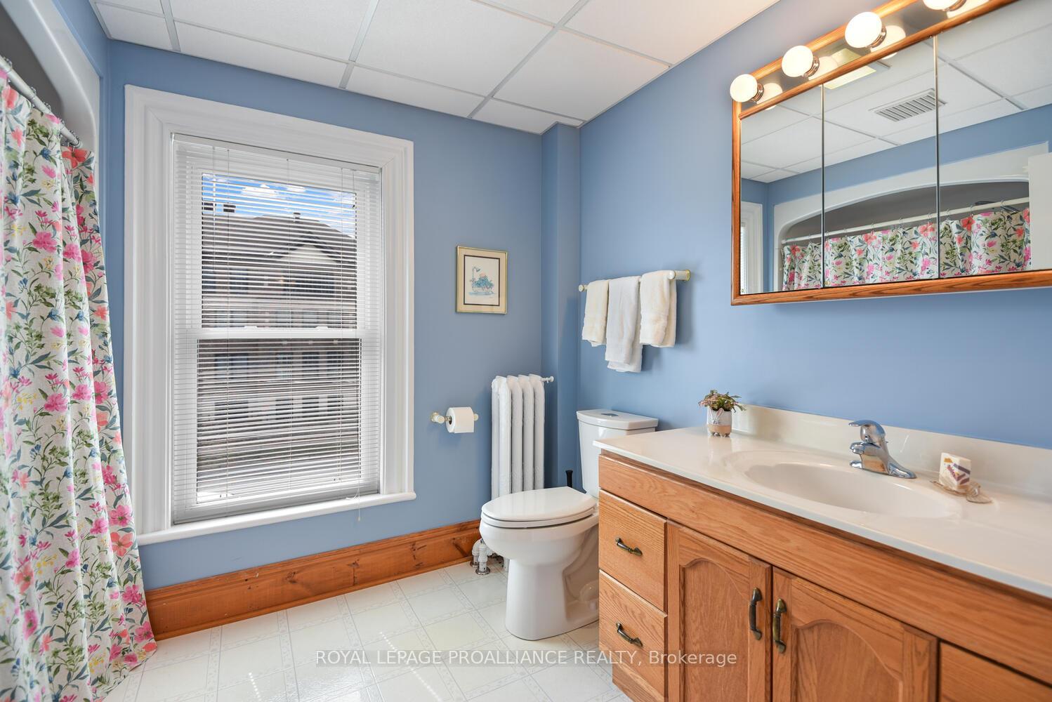 Photo 25 of 250 King Street E, Brockville — HOMEH