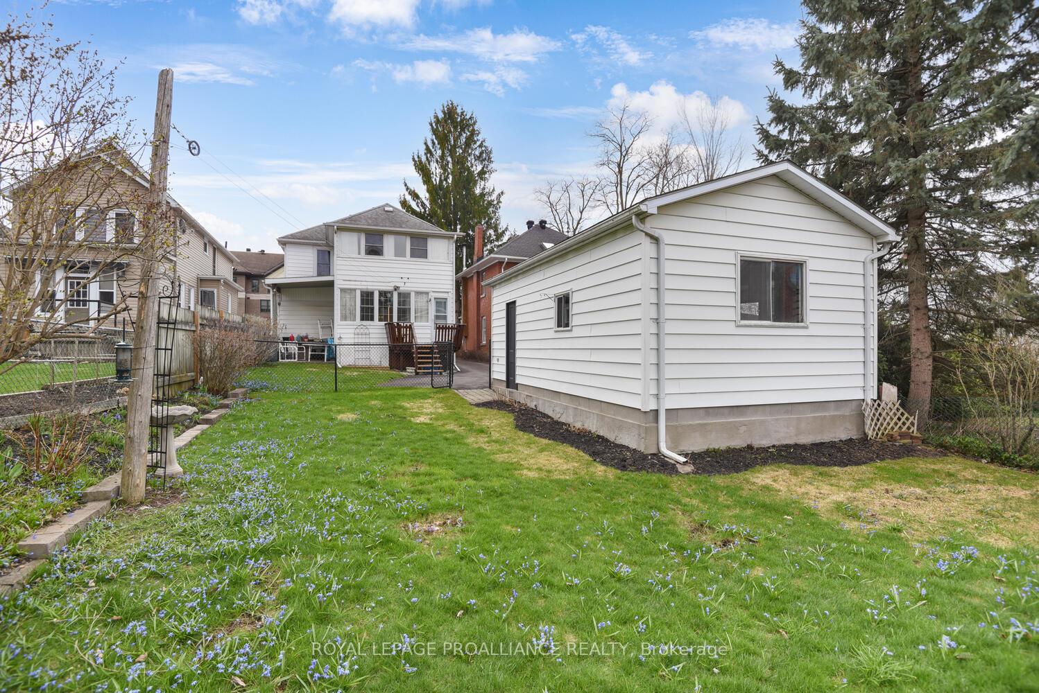 Photo 35 of 250 King Street E, Brockville — HOMEH