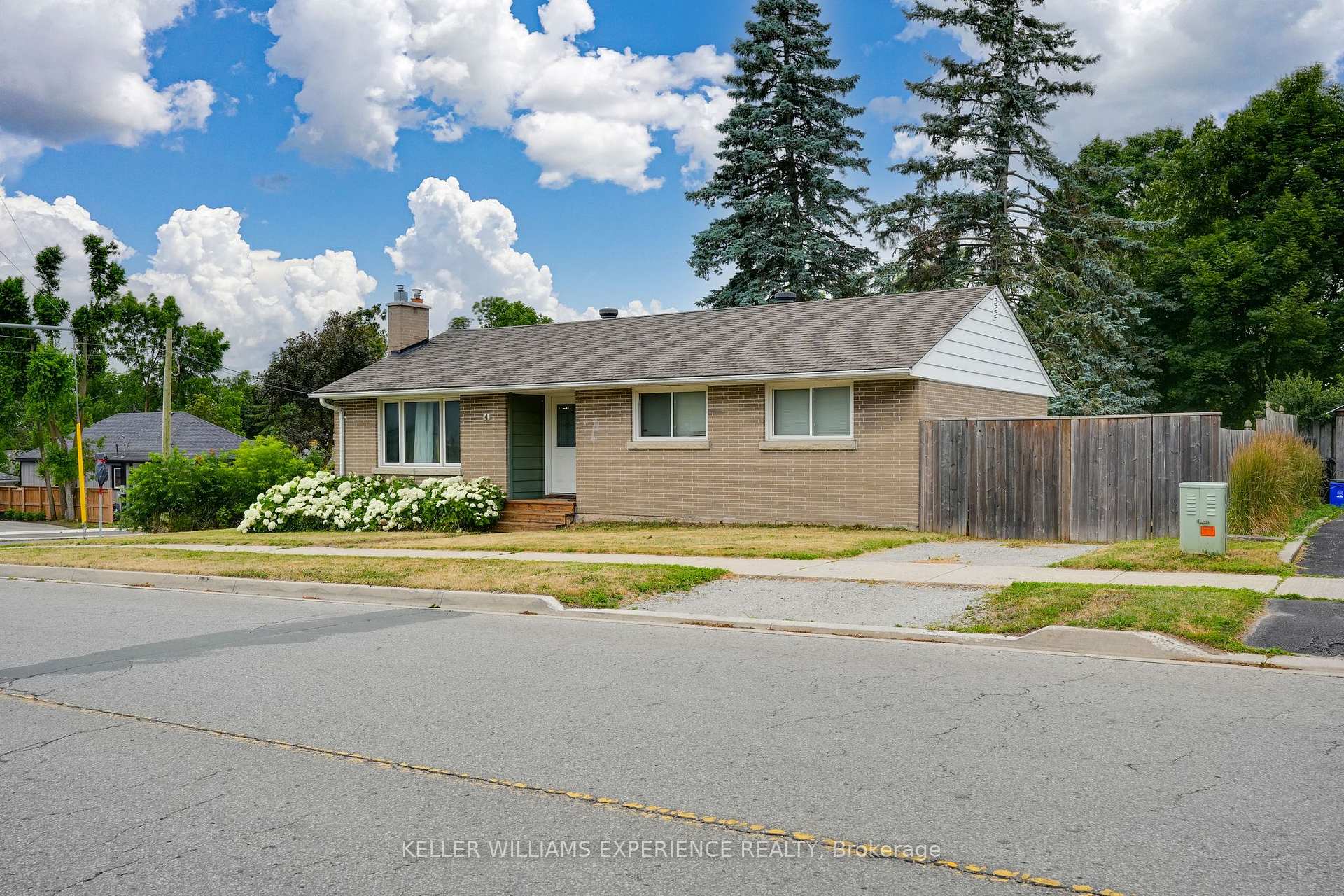 Photo 5 of 4 Napier Street, Barrie, Codrington — HOMEH