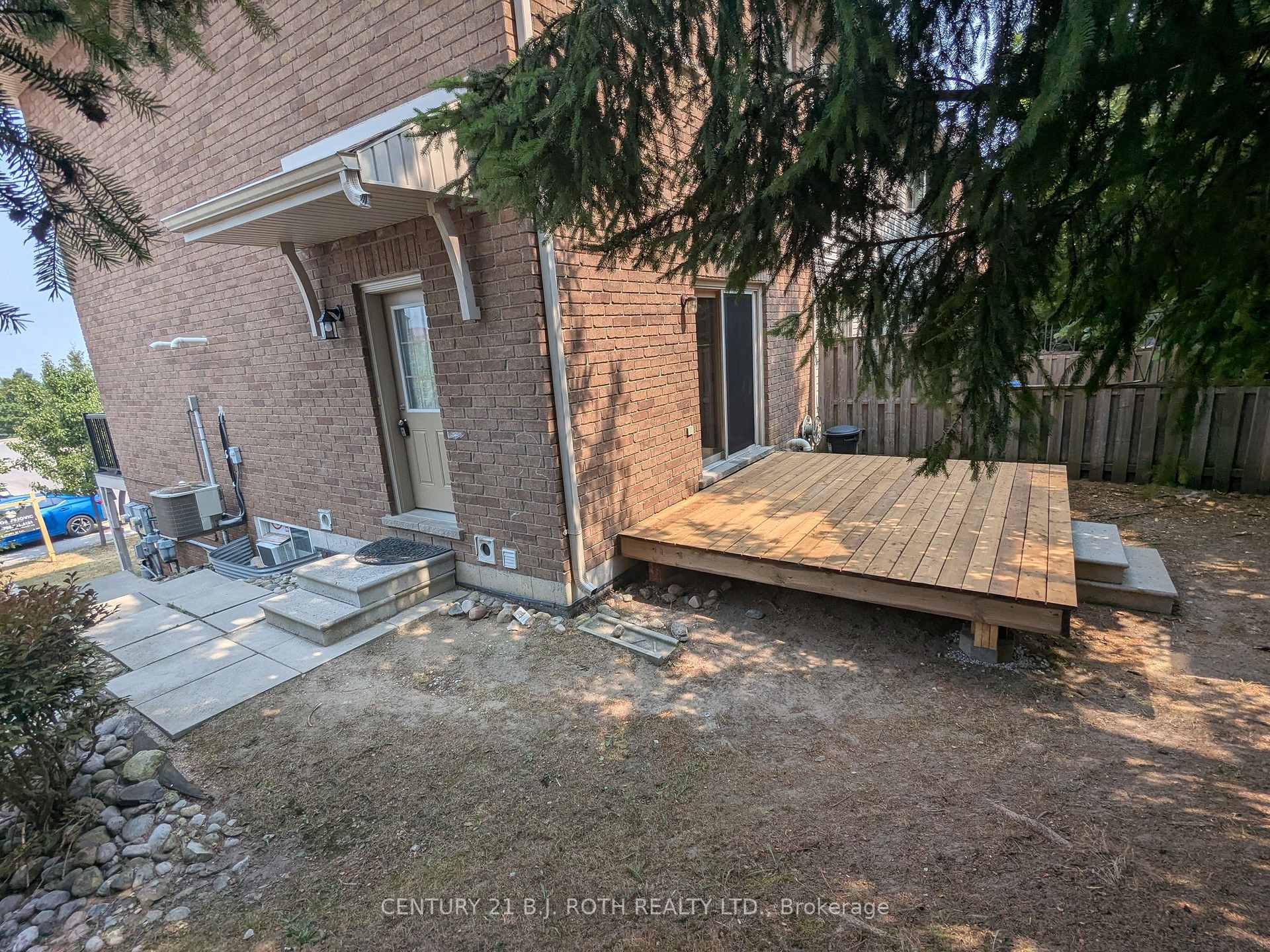Photo 1 of Unit 2, 175 Stanley Street, Barrie, East Bayfield — HOMEH