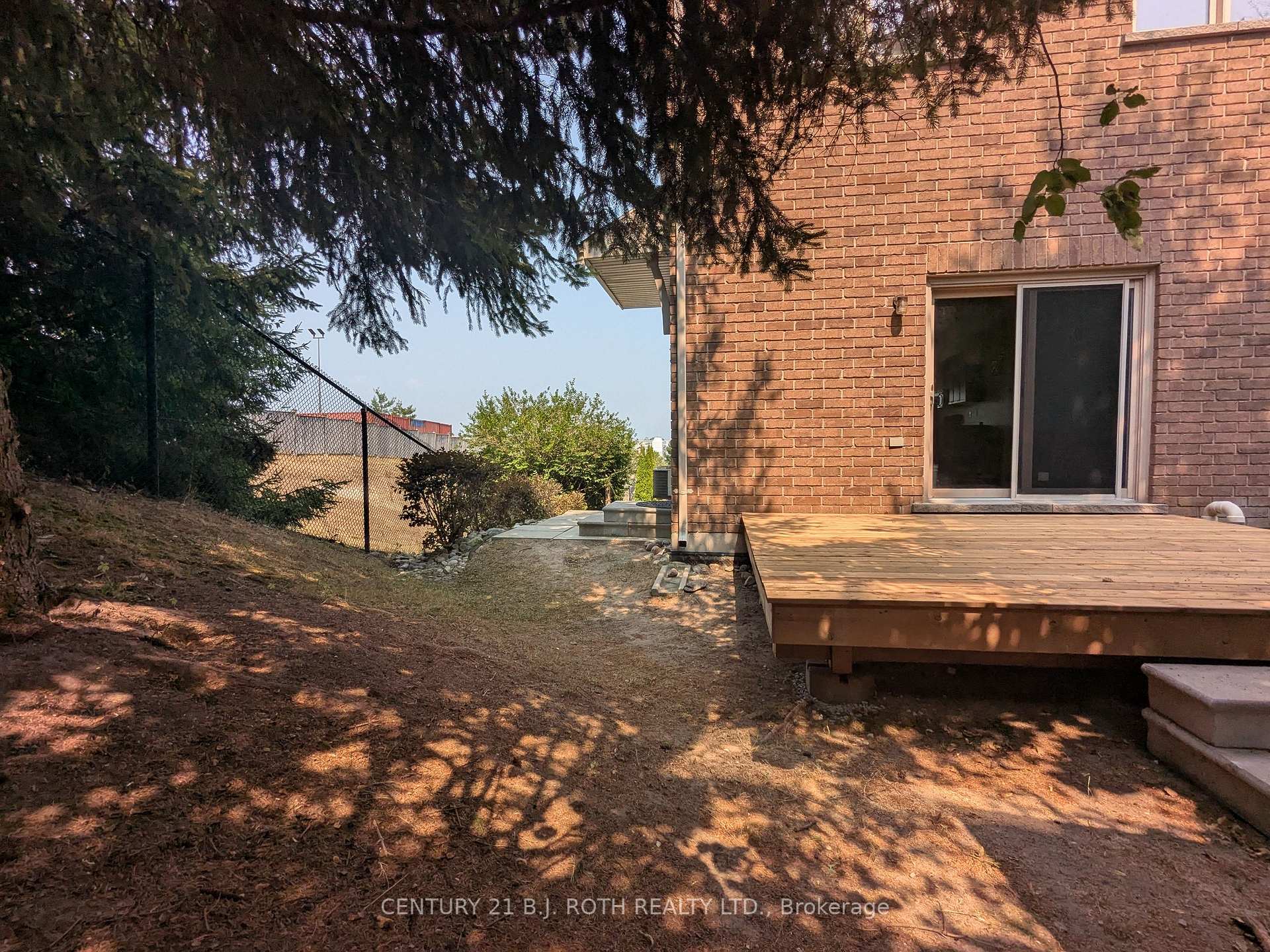 Photo 9 of Unit 2, 175 Stanley Street, Barrie, East Bayfield — HOMEH