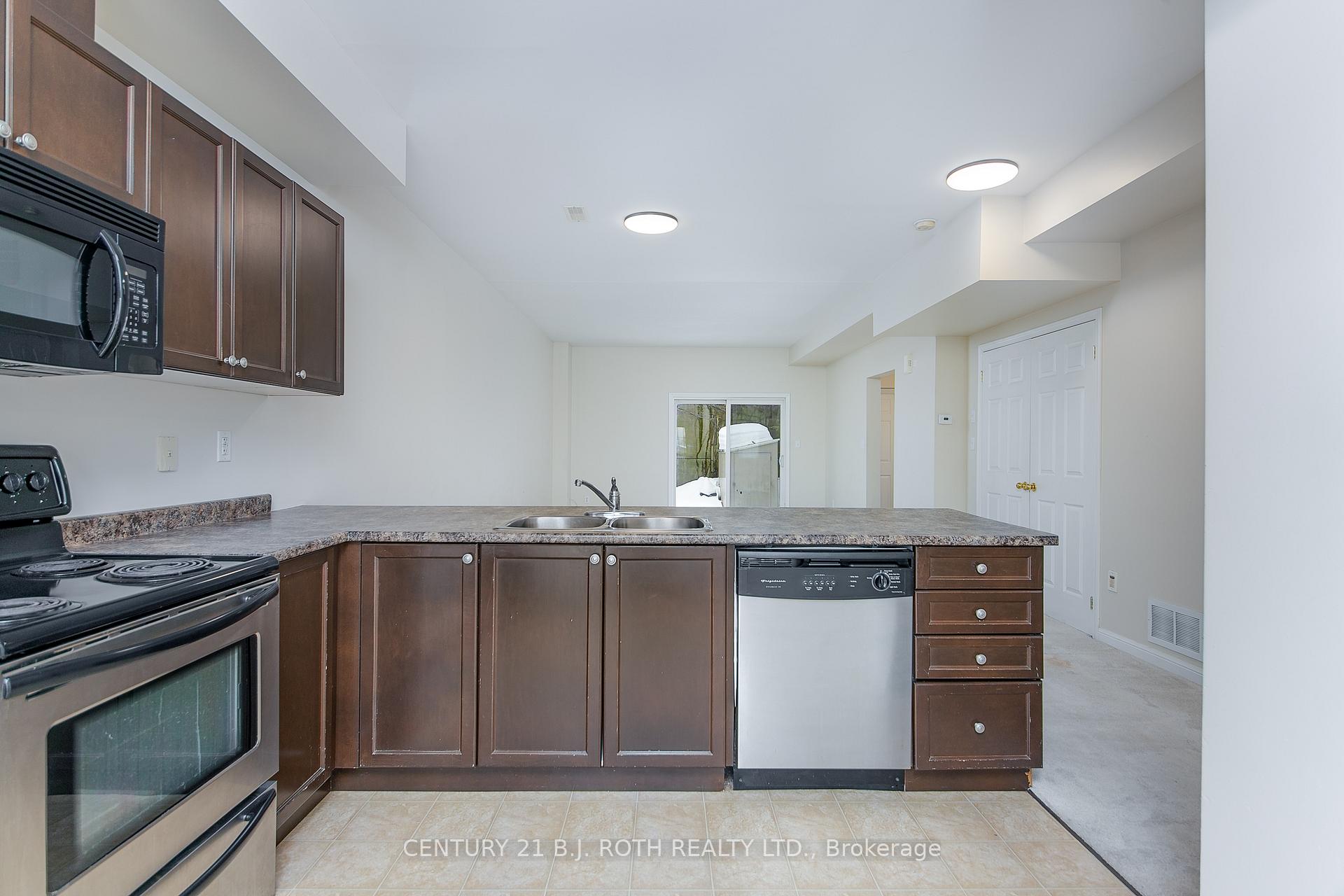 Photo 19 of Unit 2, 175 Stanley Street, Barrie, East Bayfield — HOMEH