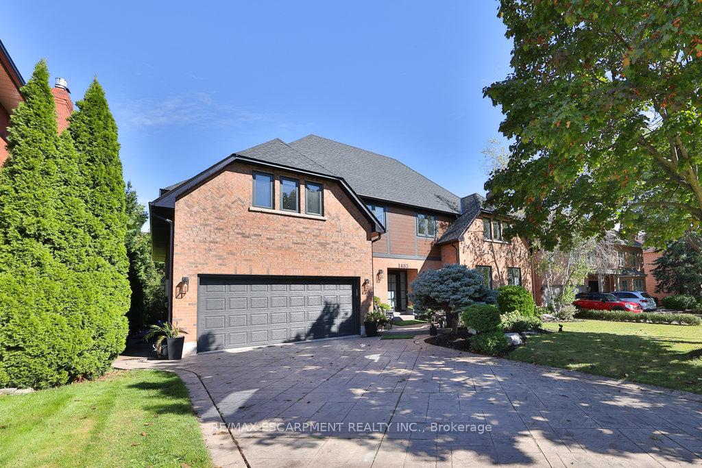 Front of 1483 The Links Drive