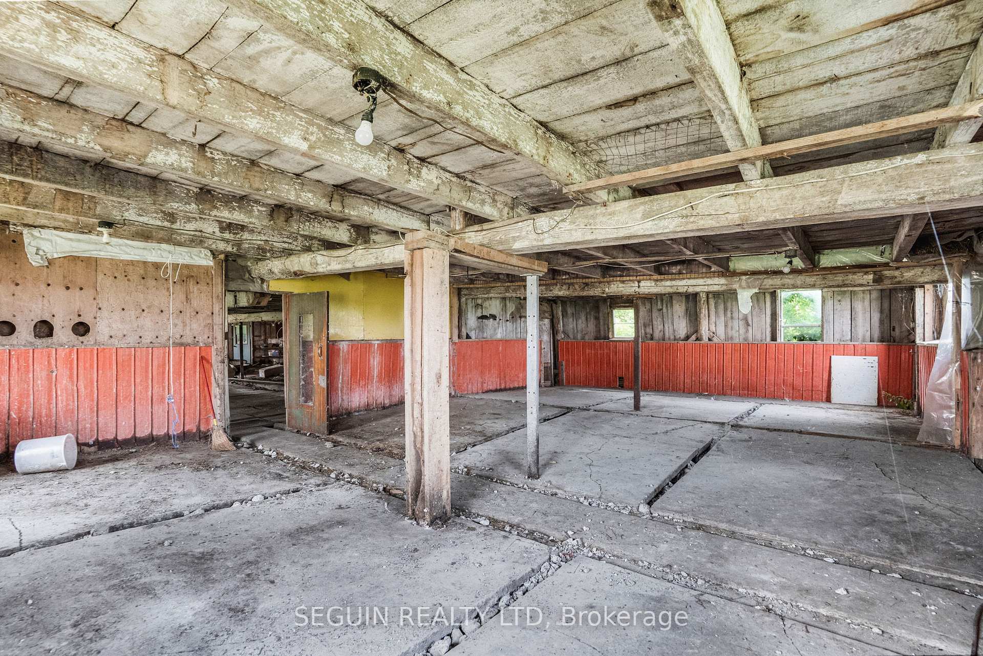 Photo 8 of 461 Greenlane Road, Champlain, Champlain Twp — HOMEH