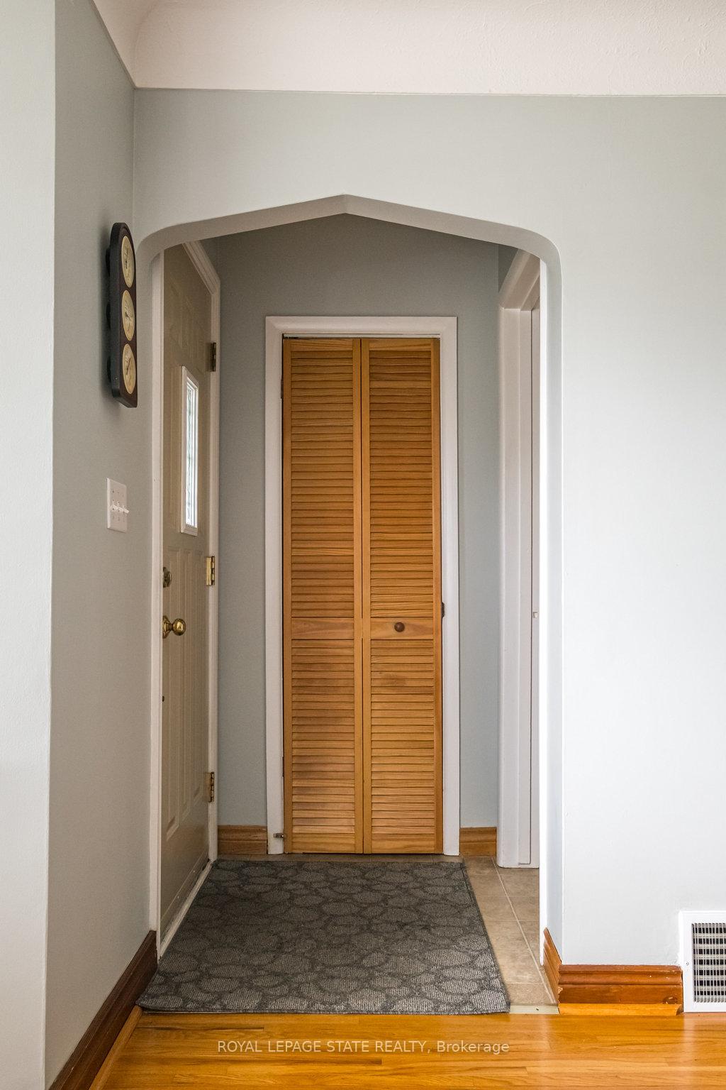 Photo 3 of 360 East 34th Street, Hamilton, Macassa — HOMEH