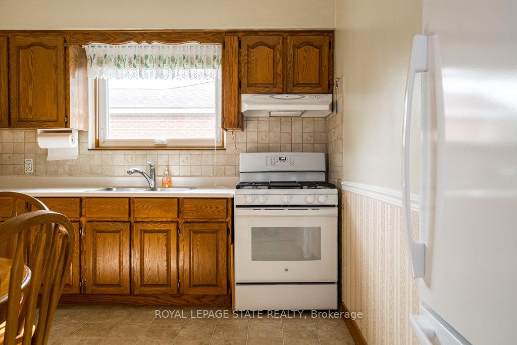 Photo 10 of 360 East 34th Street, Hamilton, Macassa — HOMEH