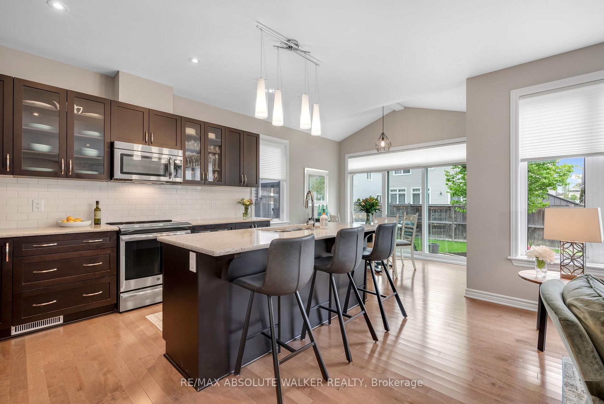 Photo 10 of 643 Rockrose Way, Ottawa, Blossom Park/Kemp Park/Findlay Creek — HOMEH