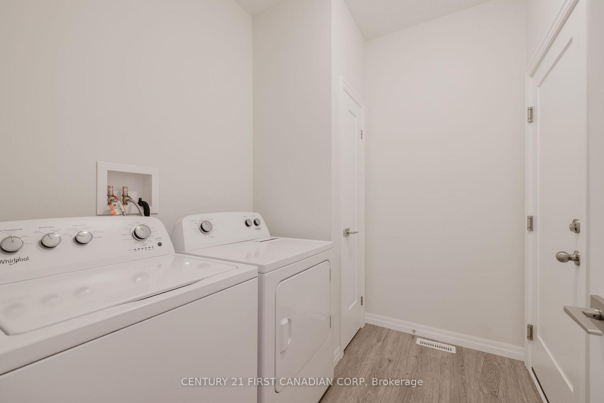 Photo 8 of 132 Cortland Terrace, St. Thomas — HOMEH