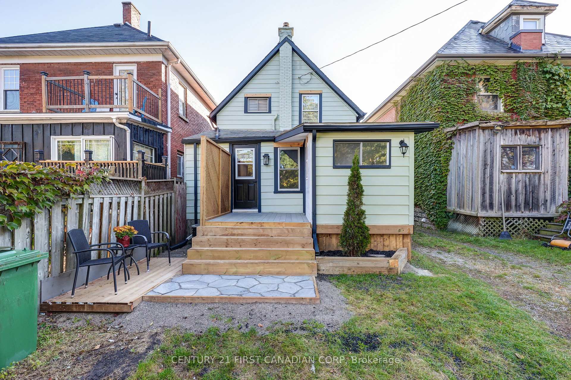 Photo 5 of 84 Ross Street, St. Thomas — HOMEH