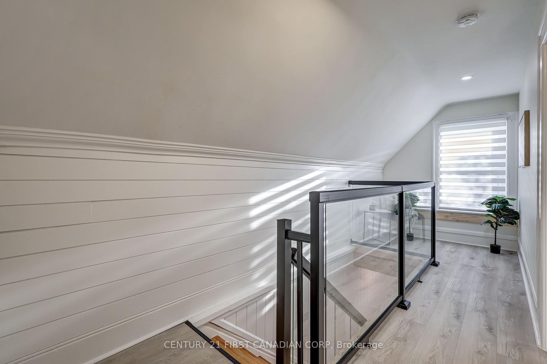 Photo 18 of 84 Ross Street, St. Thomas — HOMEH