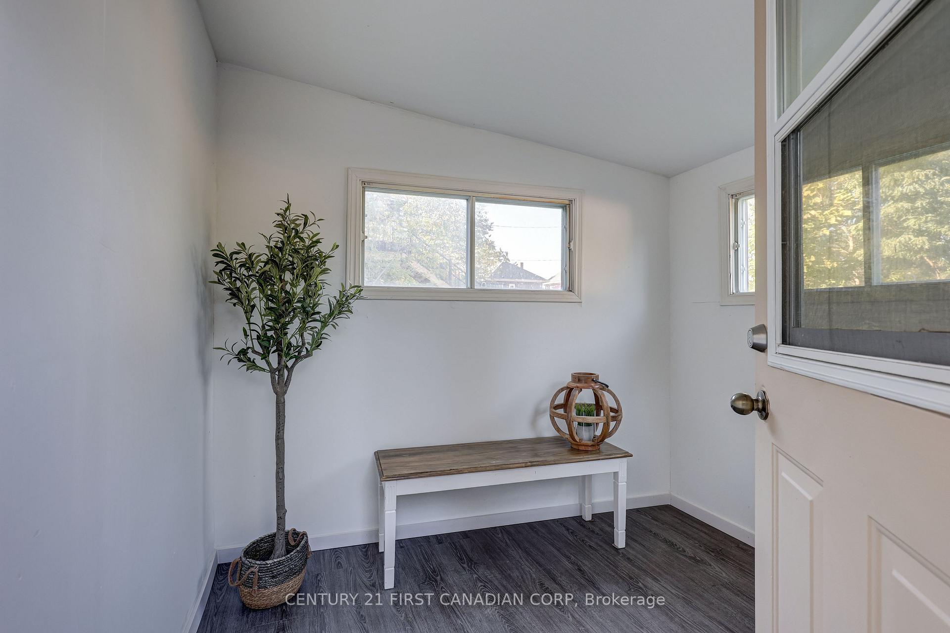Photo 27 of 84 Ross Street, St. Thomas — HOMEH
