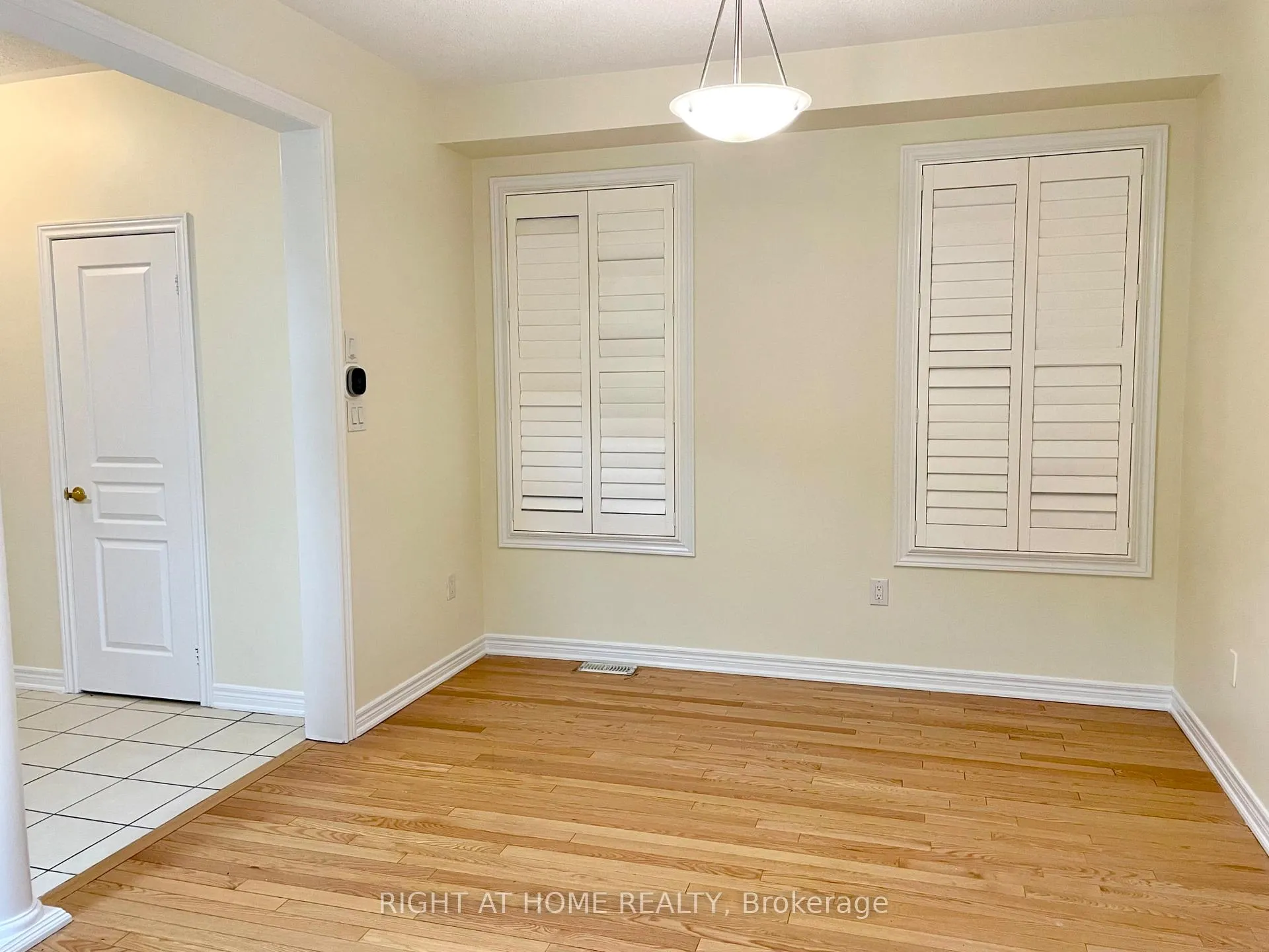 Photo 2 of 20 Haskett Drive, Markham, Box Grove — HOMEH