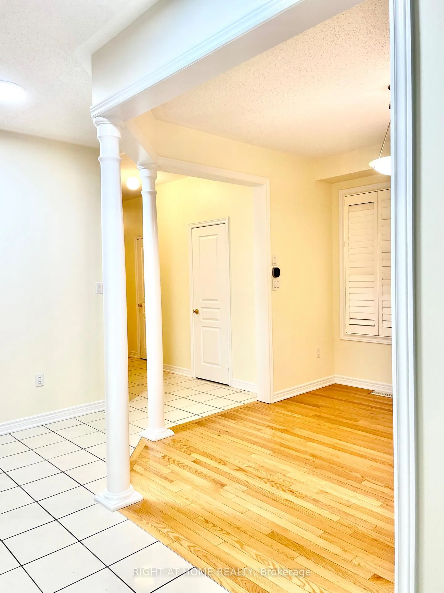 Photo 5 of 20 Haskett Drive, Markham, Box Grove — HOMEH