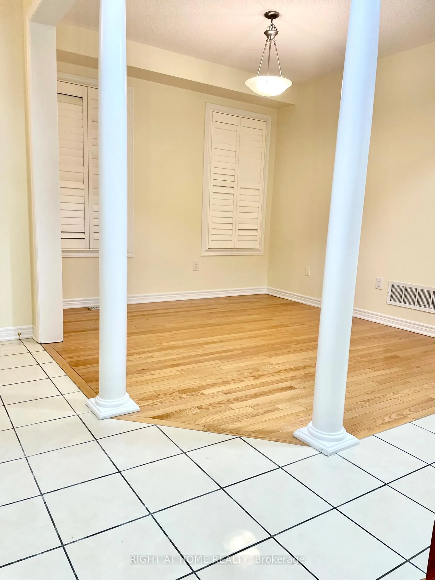 Photo 6 of 20 Haskett Drive, Markham, Box Grove — HOMEH