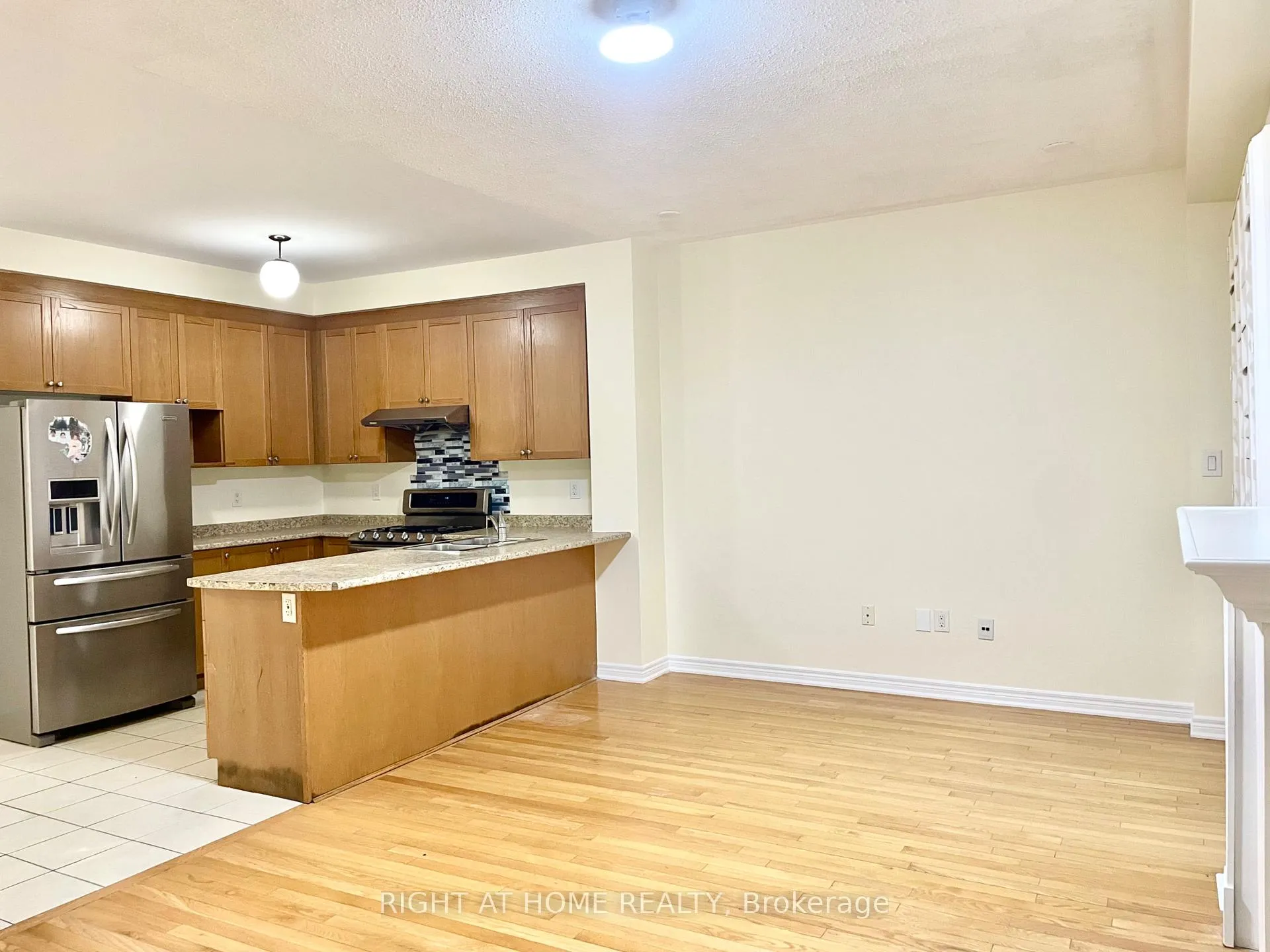 Photo 9 of 20 Haskett Drive, Markham, Box Grove — HOMEH