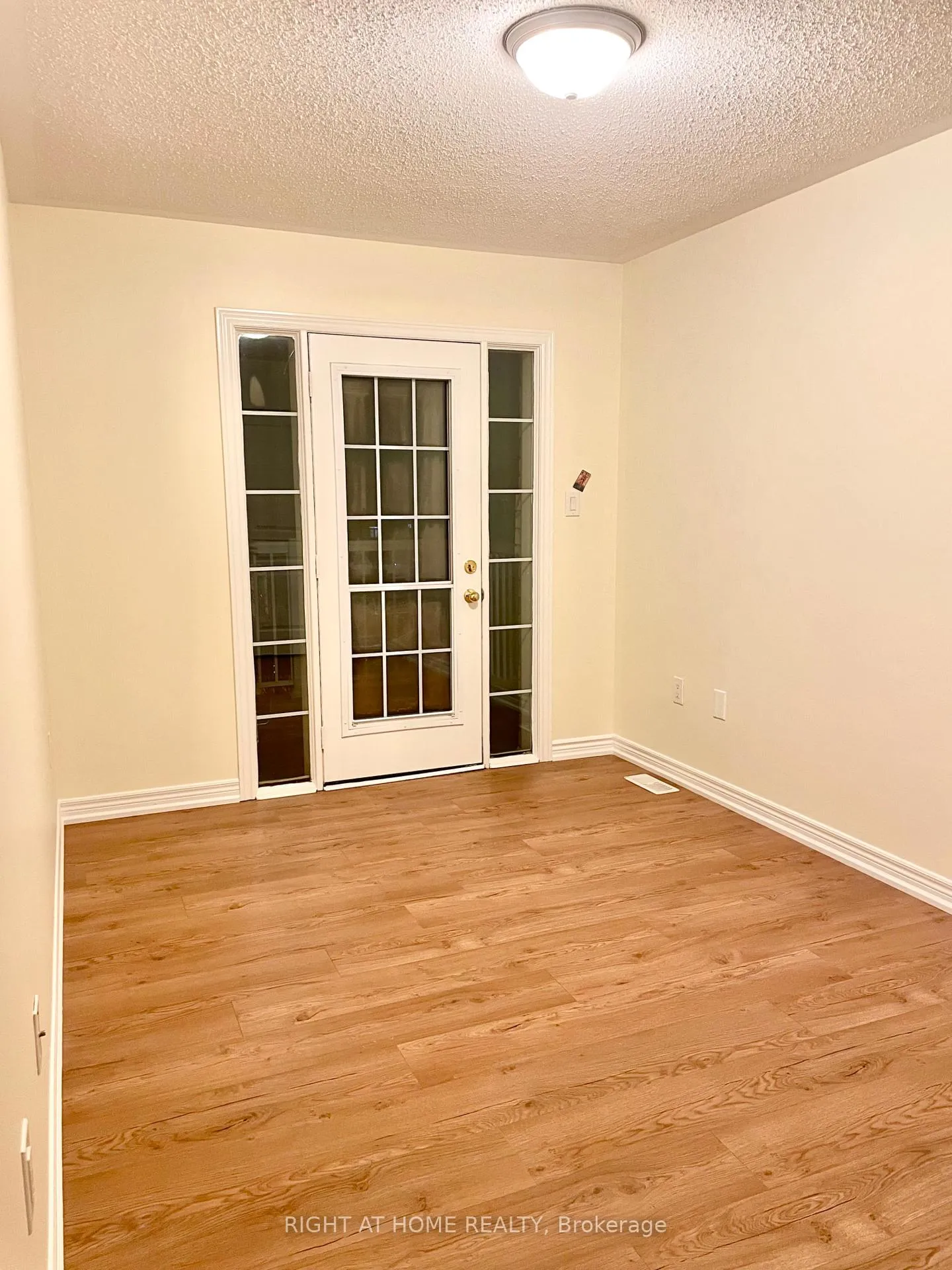 Photo 16 of 20 Haskett Drive, Markham, Box Grove — HOMEH