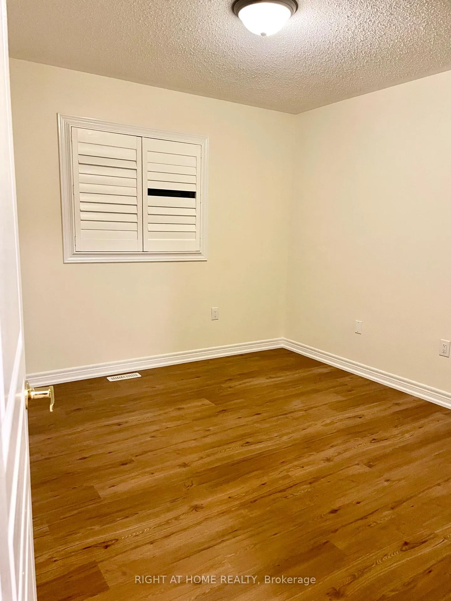 Photo 17 of 20 Haskett Drive, Markham, Box Grove — HOMEH