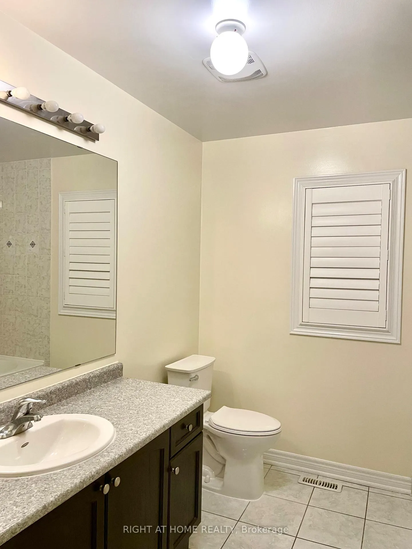 Photo 18 of 20 Haskett Drive, Markham, Box Grove — HOMEH