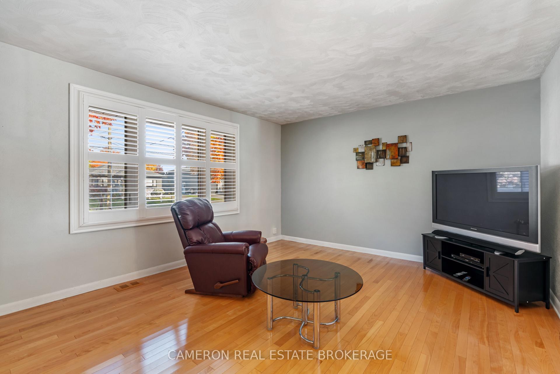 Photo 3 of 127 Anthony Street, Cornwall — HOMEH