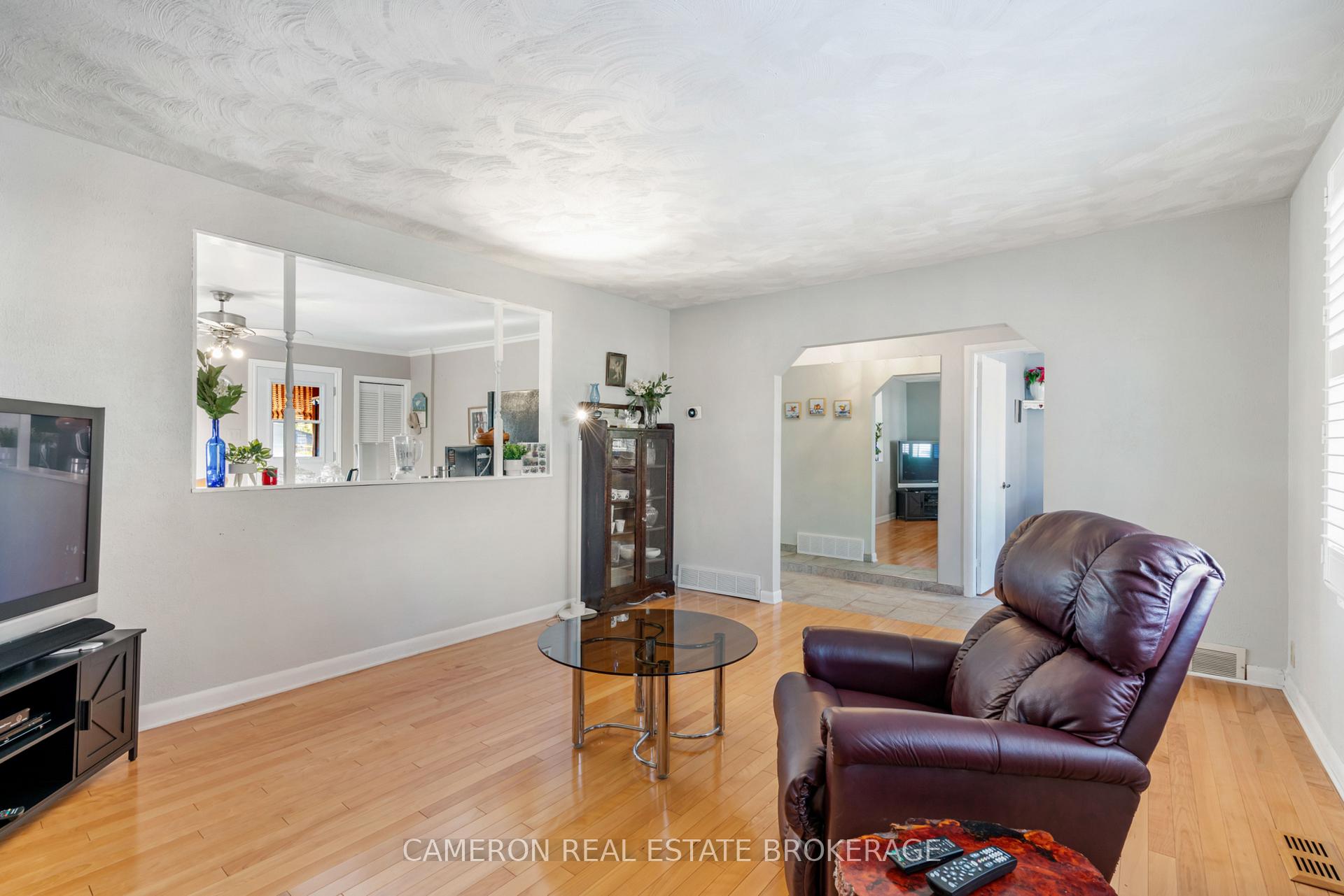 Photo 4 of 127 Anthony Street, Cornwall — HOMEH