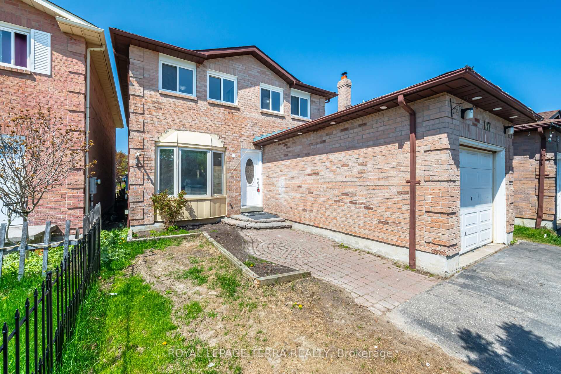 Photo 3 of 187 Ravenscroft Road, Ajax, Central West — HOMEH