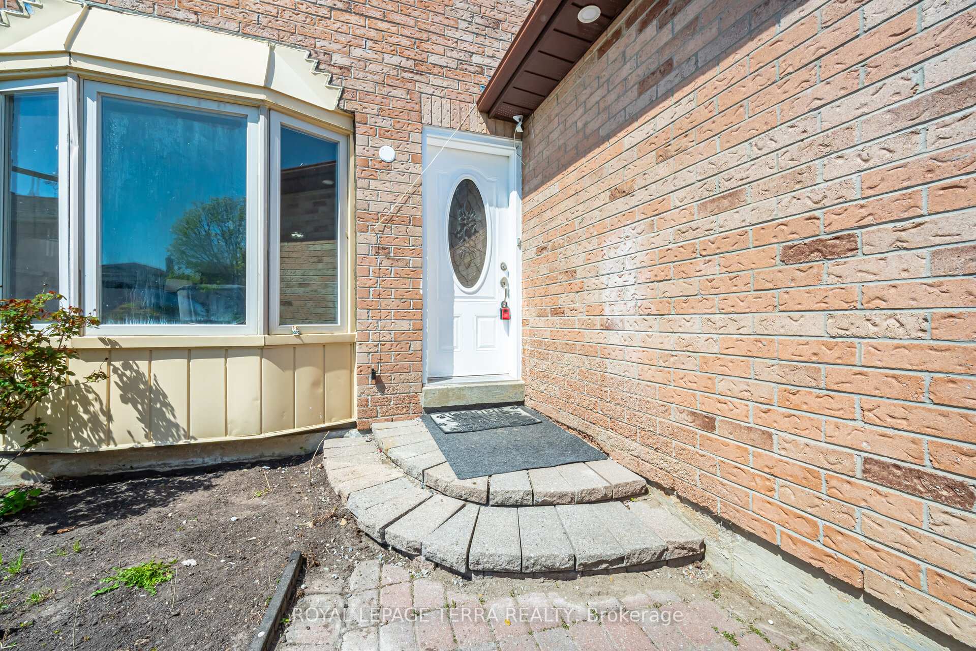 Photo 5 of 187 Ravenscroft Road, Ajax, Central West — HOMEH