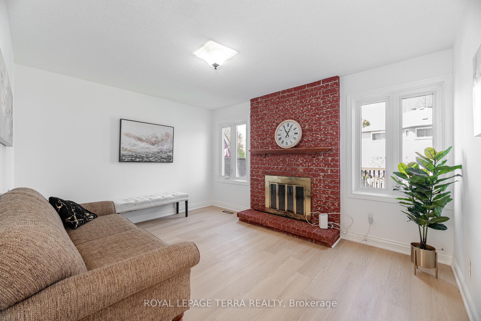 Photo 12 of 187 Ravenscroft Road, Ajax, Central West — HOMEH