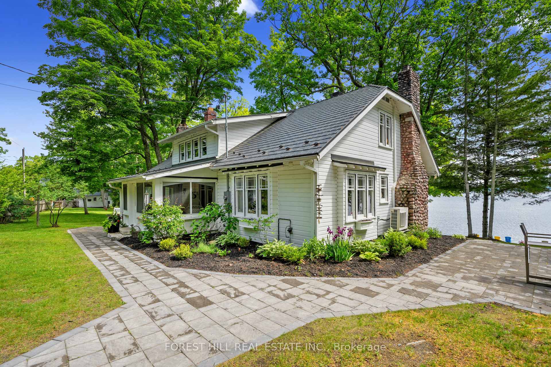 Photo 4 of 2021 Third Line, Douro-Dummer — HOMEH