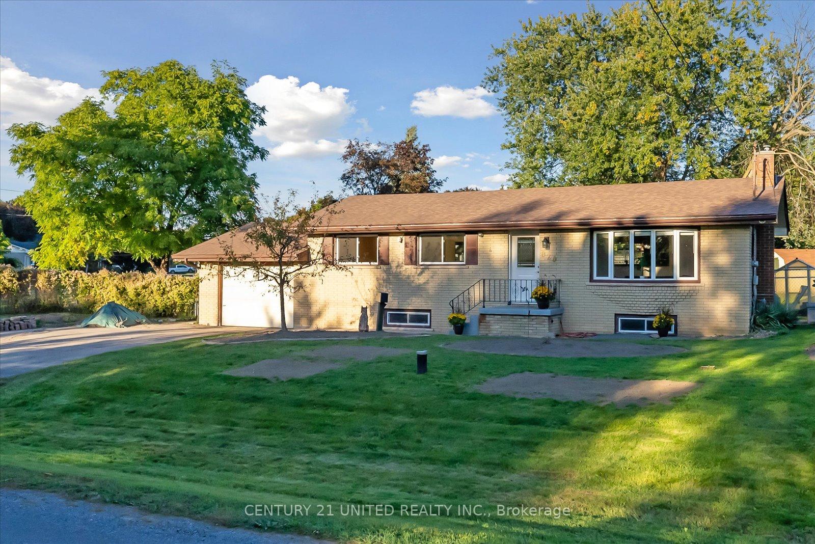 Photo 4 of 820 Clinton Avenue, Douro-Dummer — HOMEH