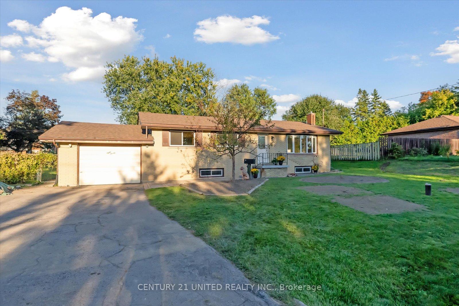 Photo 5 of 820 Clinton Avenue, Douro-Dummer — HOMEH