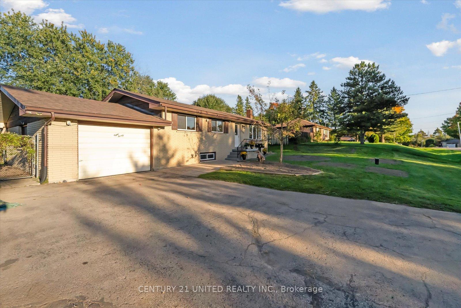 Photo 6 of 820 Clinton Avenue, Douro-Dummer — HOMEH