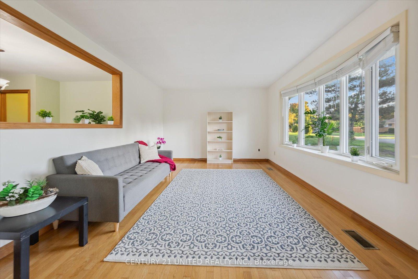 Photo 12 of 820 Clinton Avenue, Douro-Dummer — HOMEH