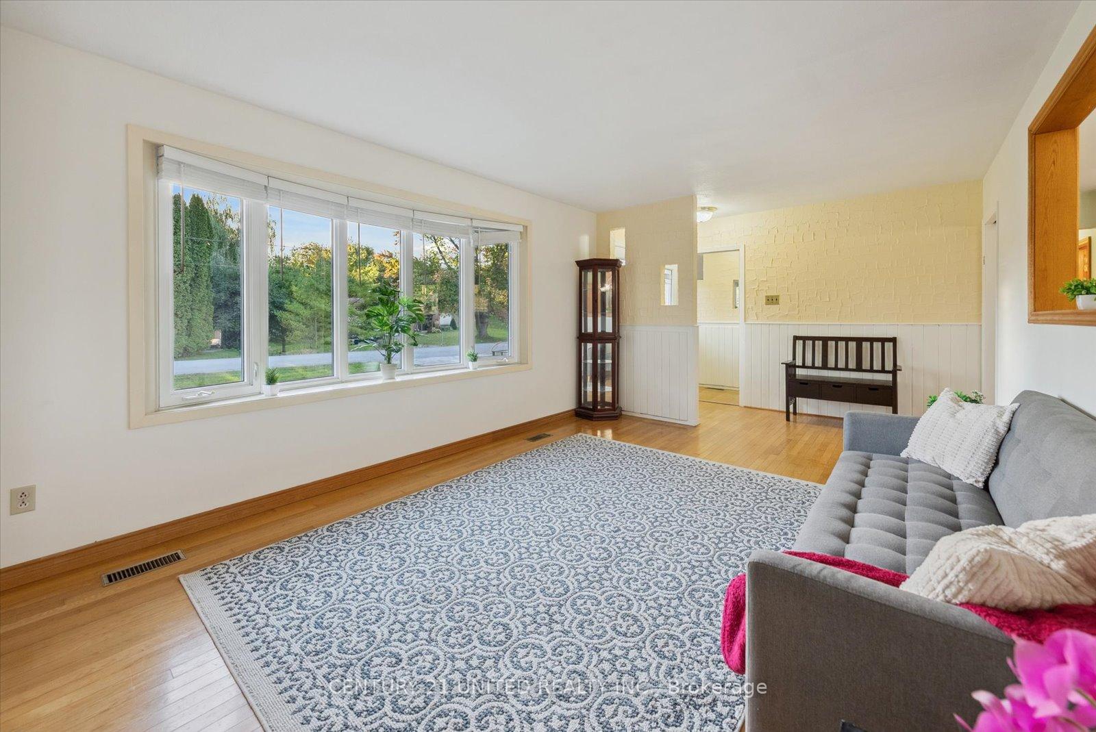 Photo 13 of 820 Clinton Avenue, Douro-Dummer — HOMEH