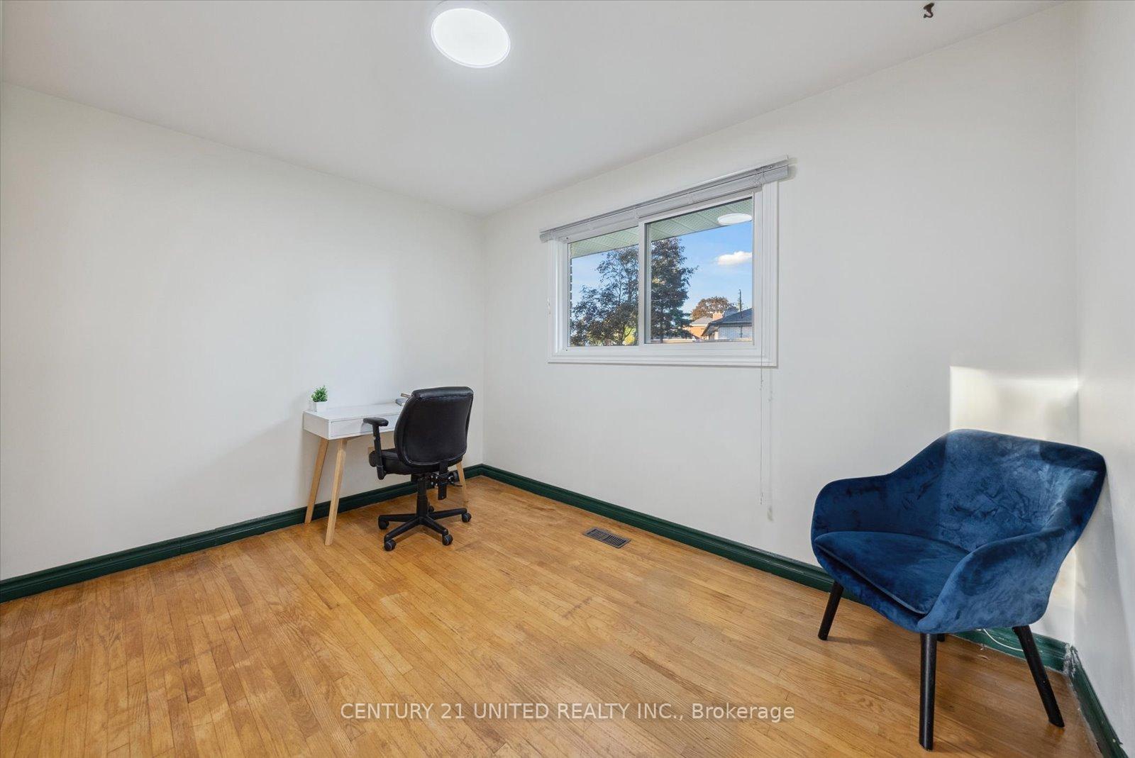 Photo 24 of 820 Clinton Avenue, Douro-Dummer — HOMEH