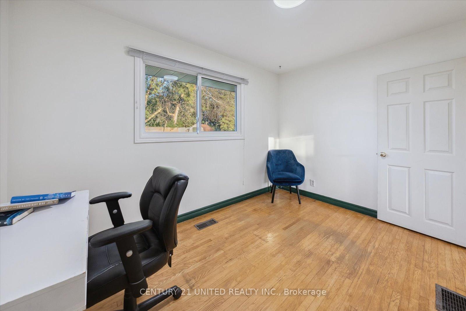 Photo 25 of 820 Clinton Avenue, Douro-Dummer — HOMEH